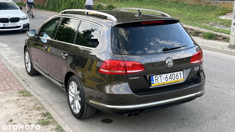 Volkswagen Passat 2.0 TDI Highline - 14