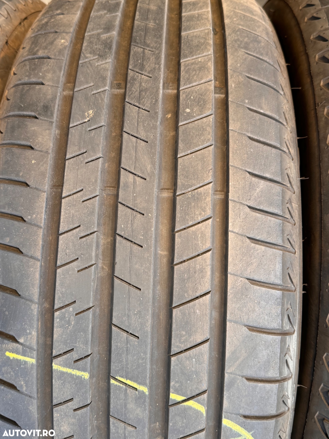 Vând set anvelope 245/45/20-275/40/20 bridgestone de vară cu runflat ca noi - 4