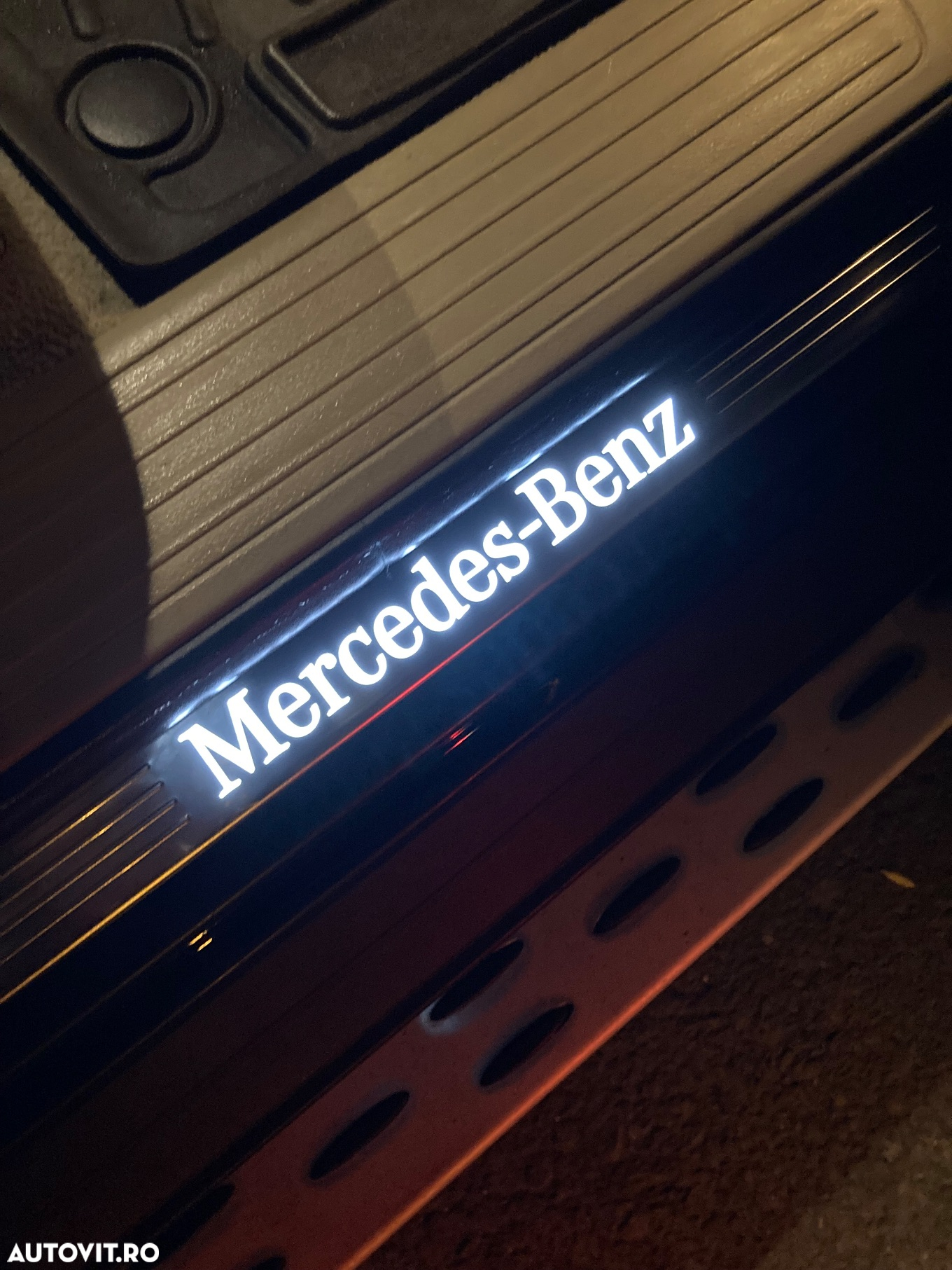 Mercedes-Benz GL 350 BlueTEC 4Matic 7G-TRONIC - 40