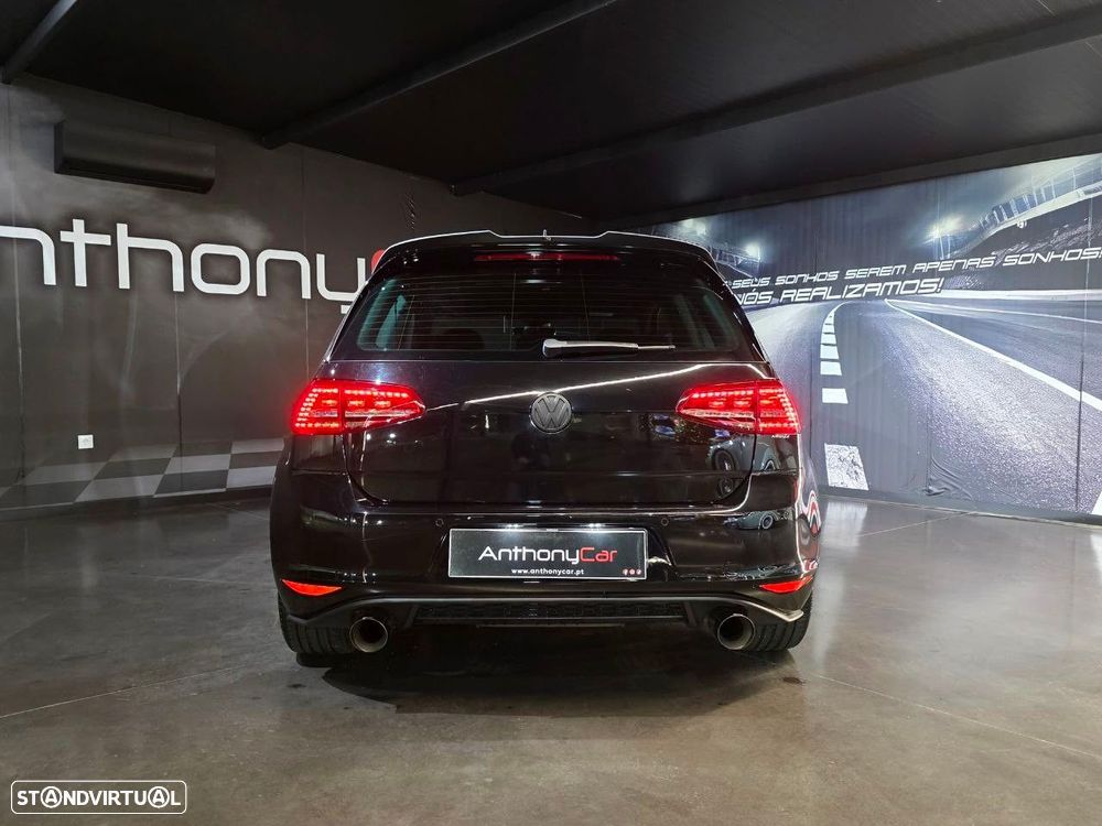 VW Golf 2.0 TSi GTi Performance - 11