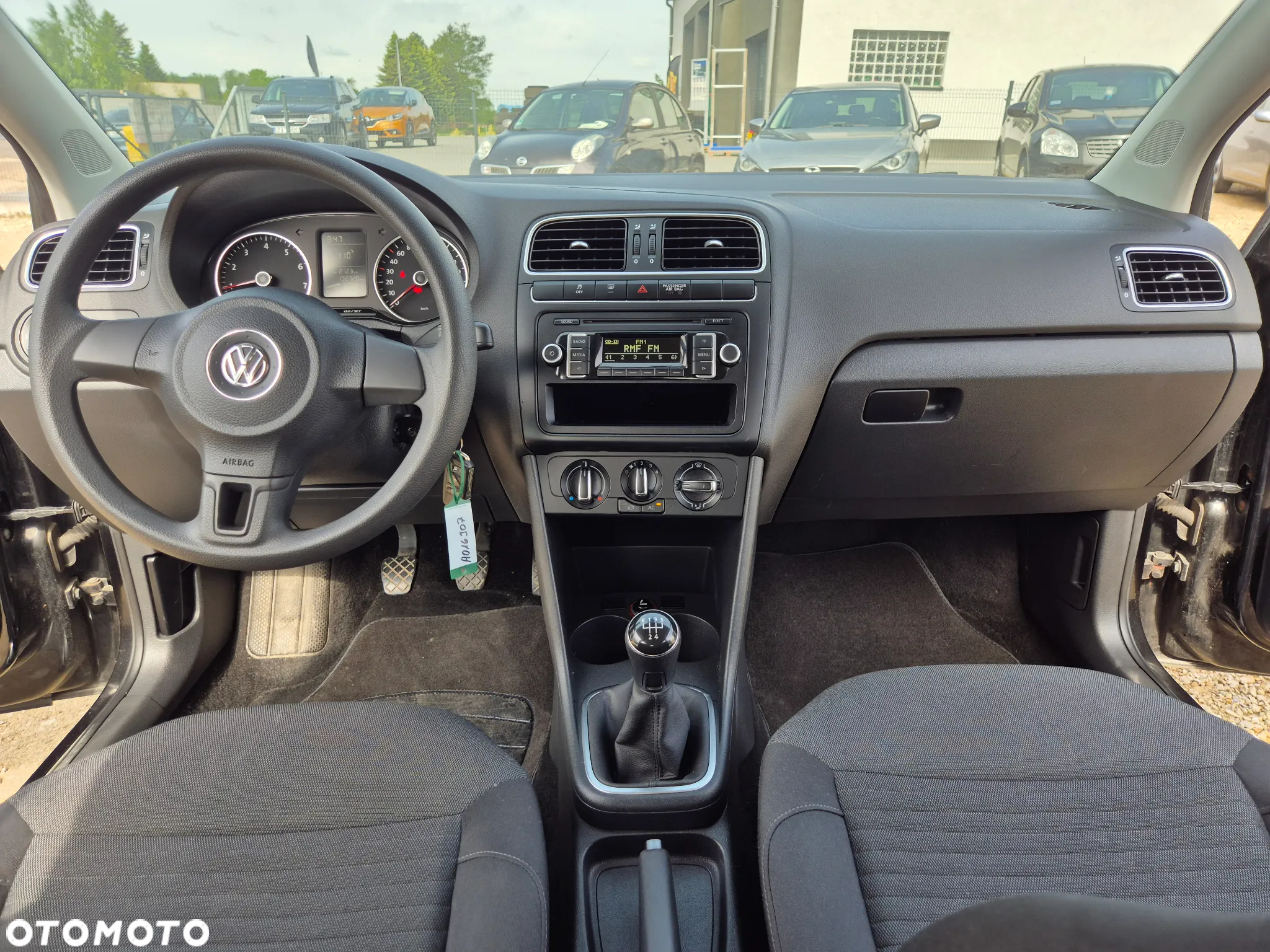 Volkswagen Polo 1.4 16V Comfortline - 10