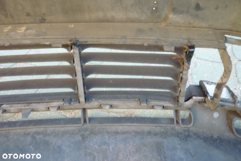 zderzak VW Passat B5 LIFT LC9Z - 8