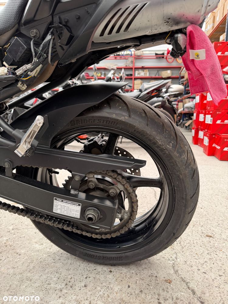 Yamaha FZ6 - 15