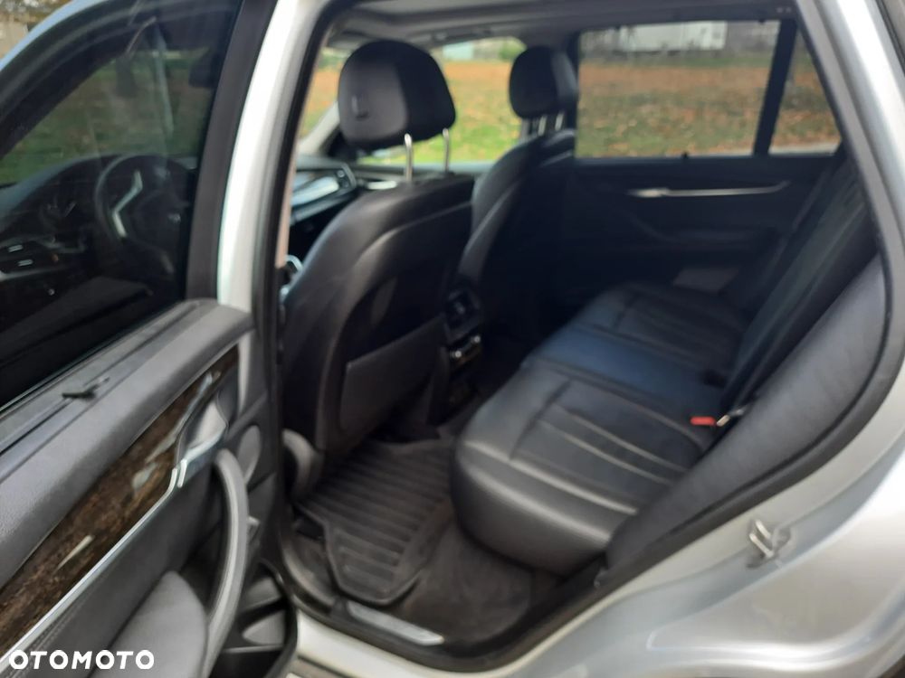 BMW X5 xDrive35i - 9