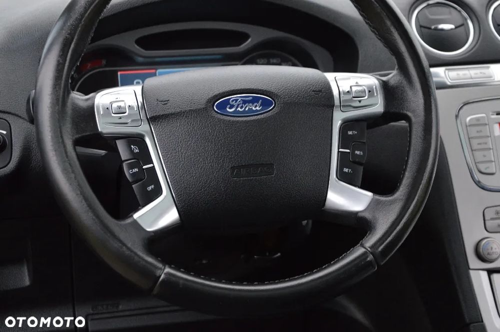 Ford S-Max 2.0 Titanium - 17