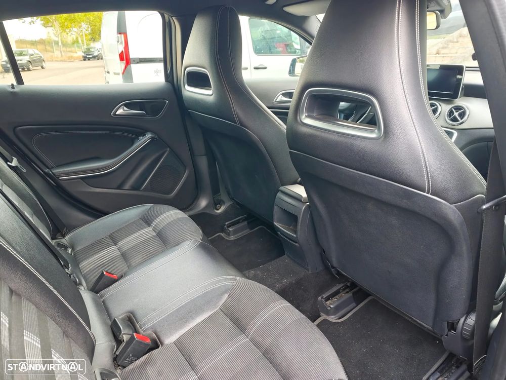 Mercedes-Benz GLA 180 - 2