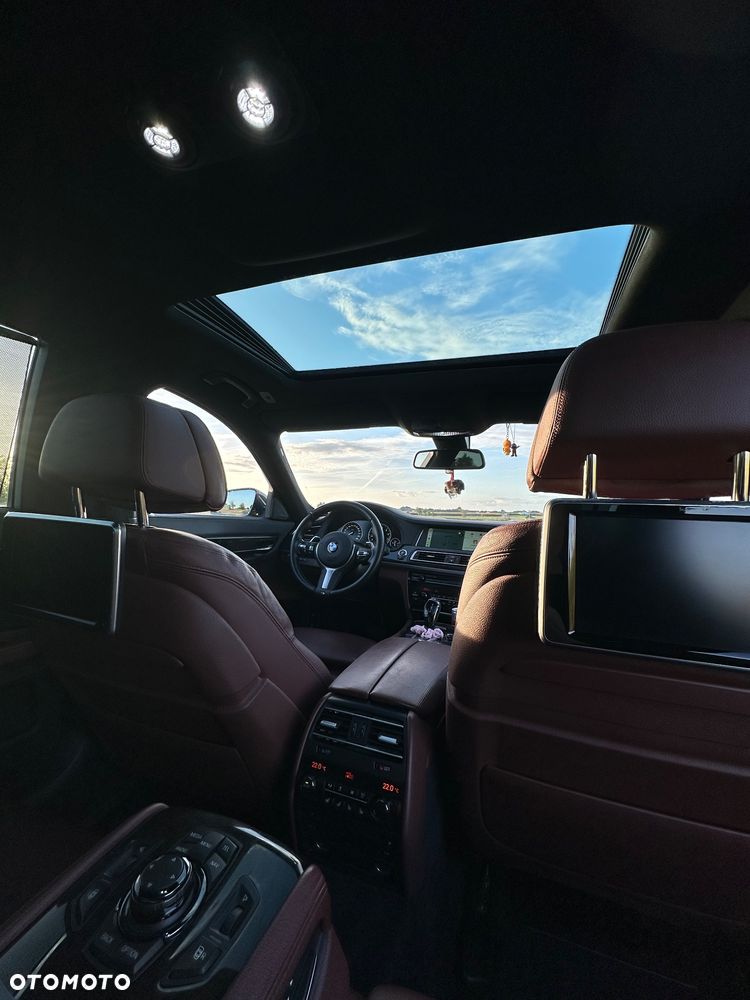 BMW Seria 7 750i xDrive Edition Exclusive - 26