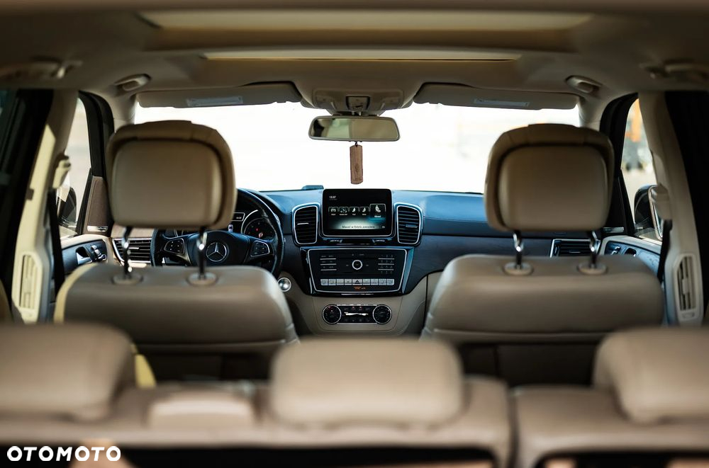 Mercedes-Benz GLS 500 4Matic 9G-TRONIC AMG Line - 29