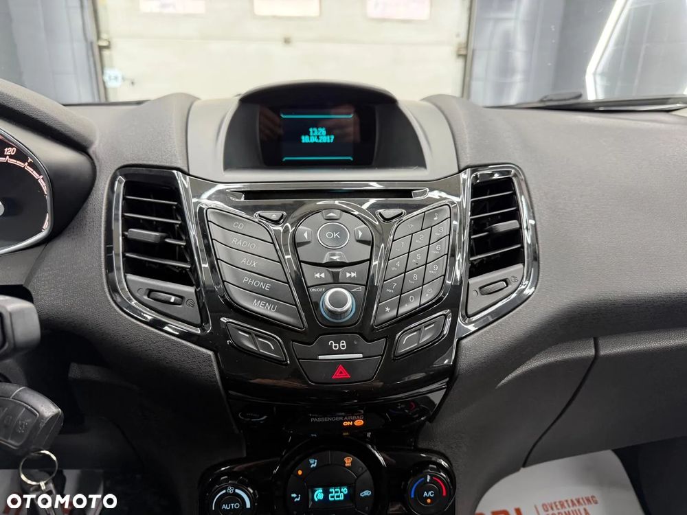 Ford Fiesta 1.5 TDCi Titanium - 15
