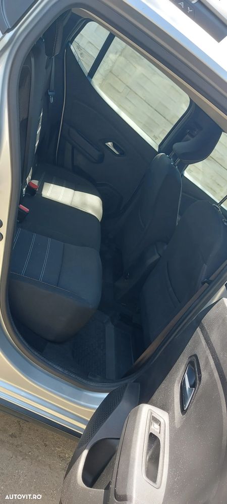 Dacia Sandero Stepway TCe 90 MT6 Extreme - 9