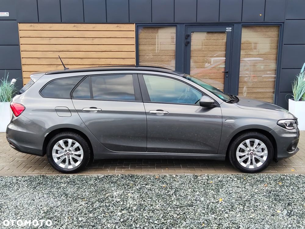 Fiat Tipo Kombi 1.4 T-Jet Lounge - 26