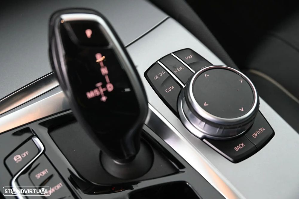 BMW 520 d Auto - 19