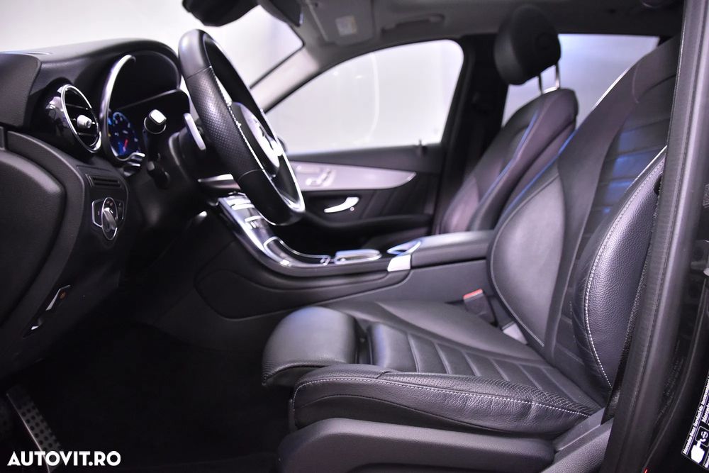 Mercedes-Benz GLC 300 d 4Matic 9G-TRONIC AMG Line - 25