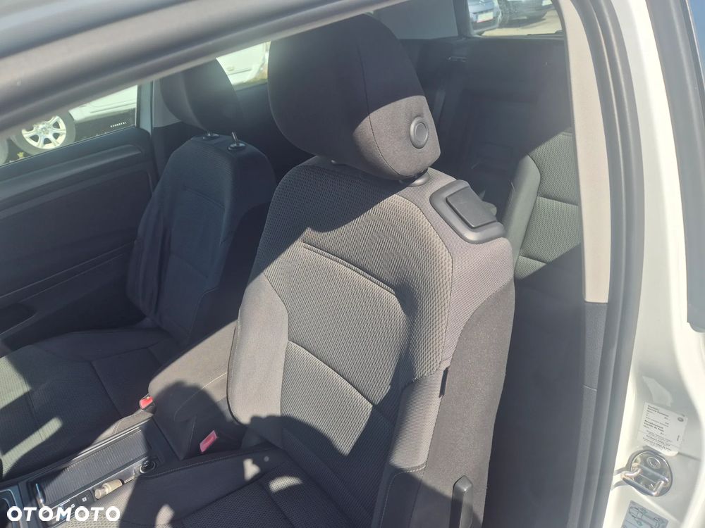 Volkswagen Golf 2.0 BlueTDI Comfortline - 8