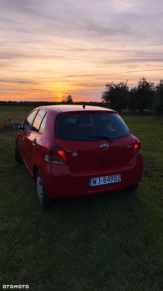 Toyota Yaris - 6