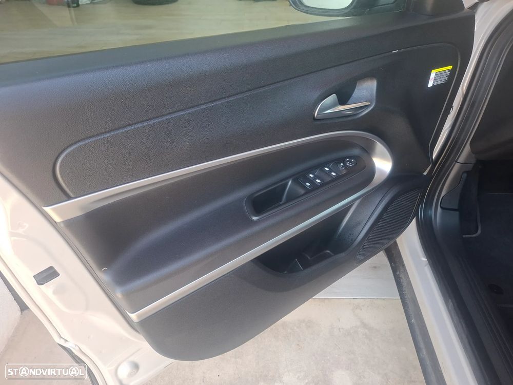 Jeep Avenger 54 kWh Altitude - 17