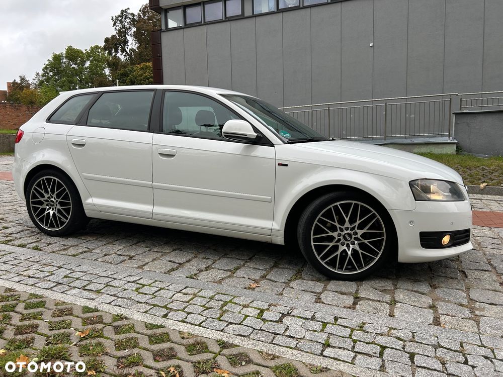 Audi A3 Sportback 2.0 TDI DPF S line Sportpaket - 12