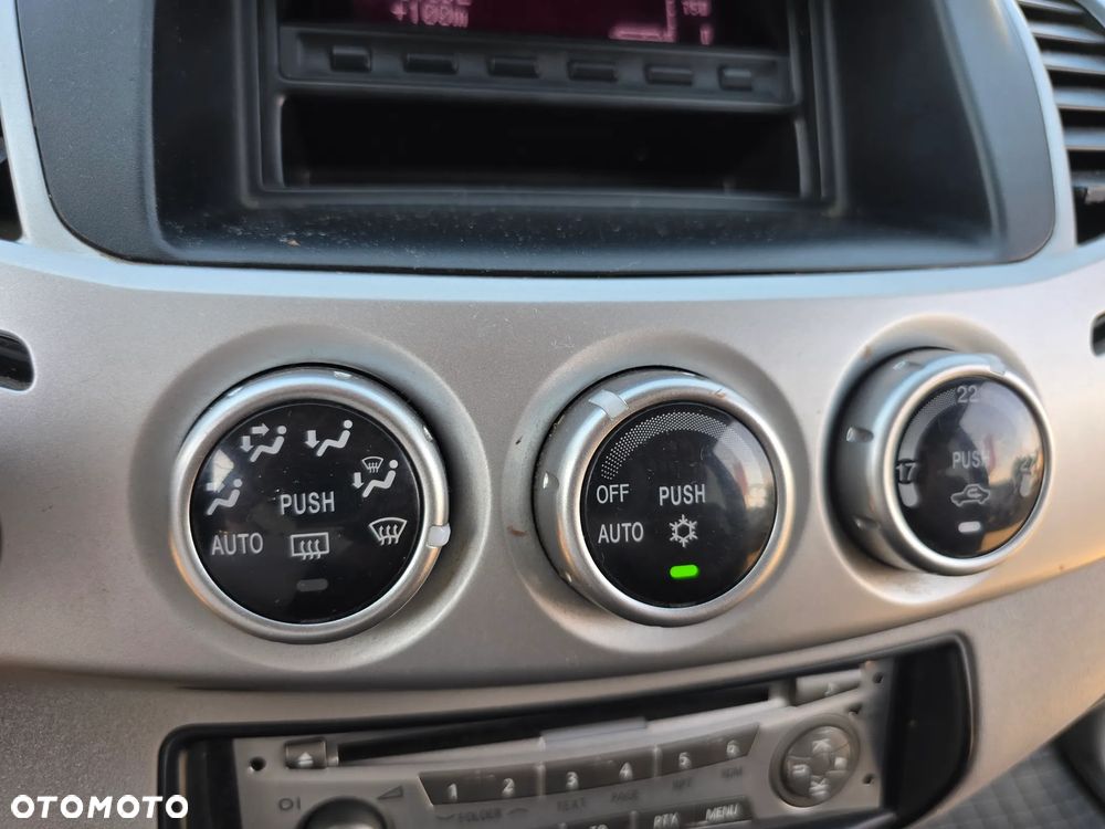 Mitsubishi L200 - 29