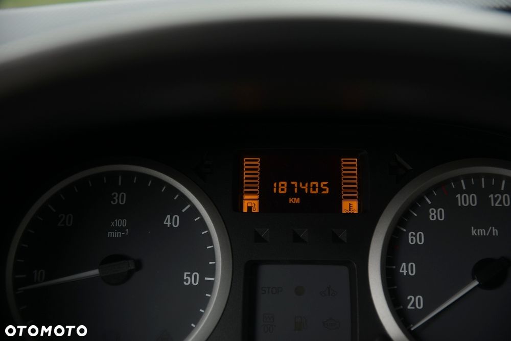 Opel Vivaro - 26