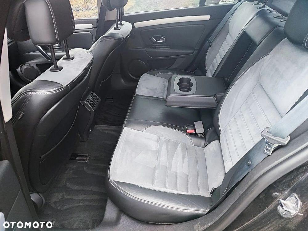 Renault Laguna 2.0 dCi FAP GT - 15