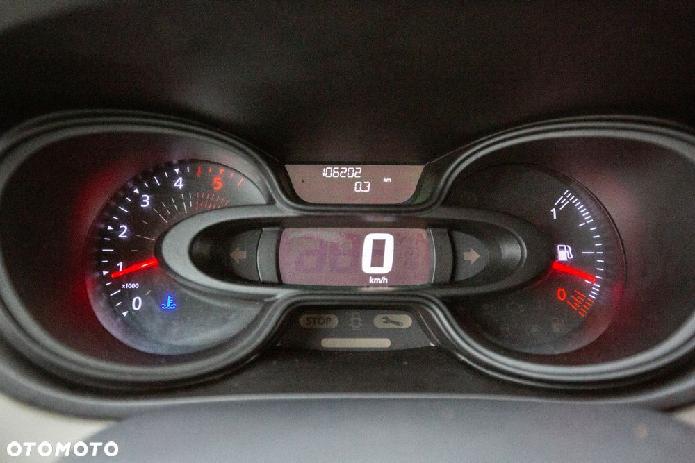 Renault Trafic L2H1 BRYGADOWY 5-OSÓB 125KM - 12