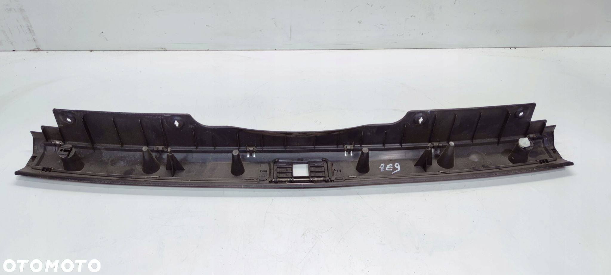 OSŁONA PROGU BAGAŻNIKA AUDI A4 B7 AVANT 8E9864483C CZARNA - 5
