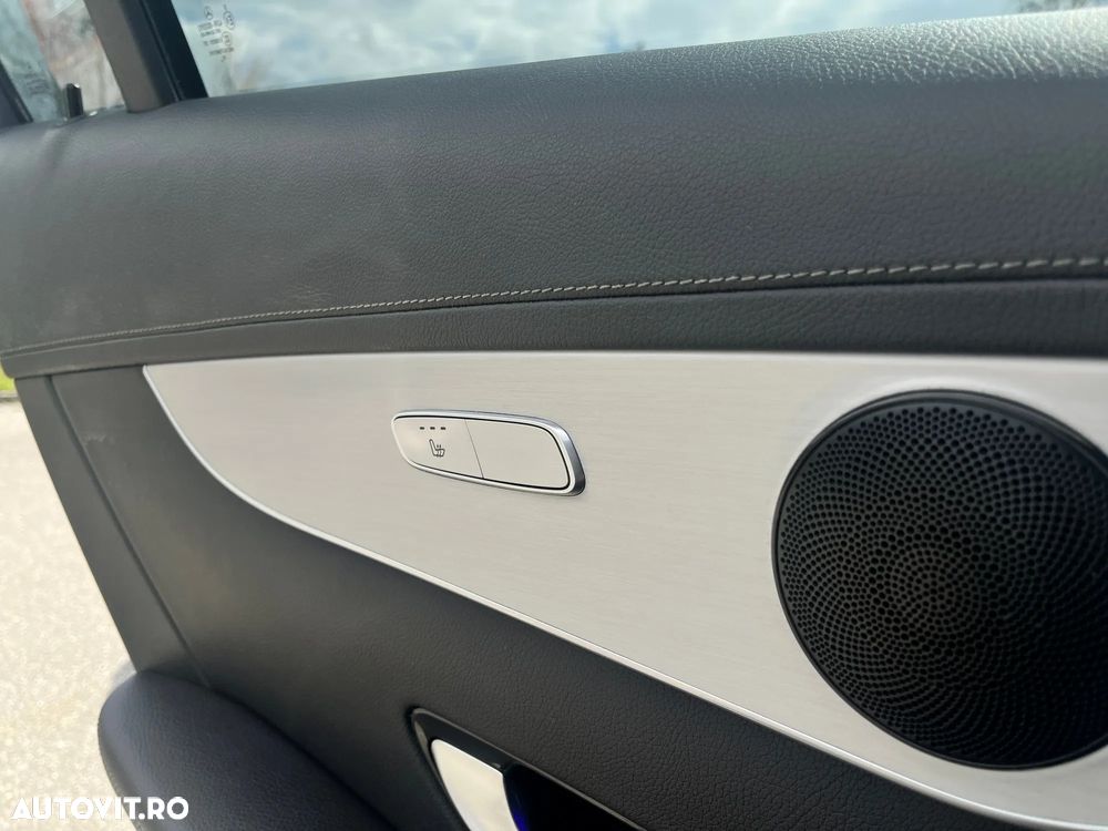 Mercedes-Benz GLC Coupe 300 de 4Matic 9G-TRONIC - 12