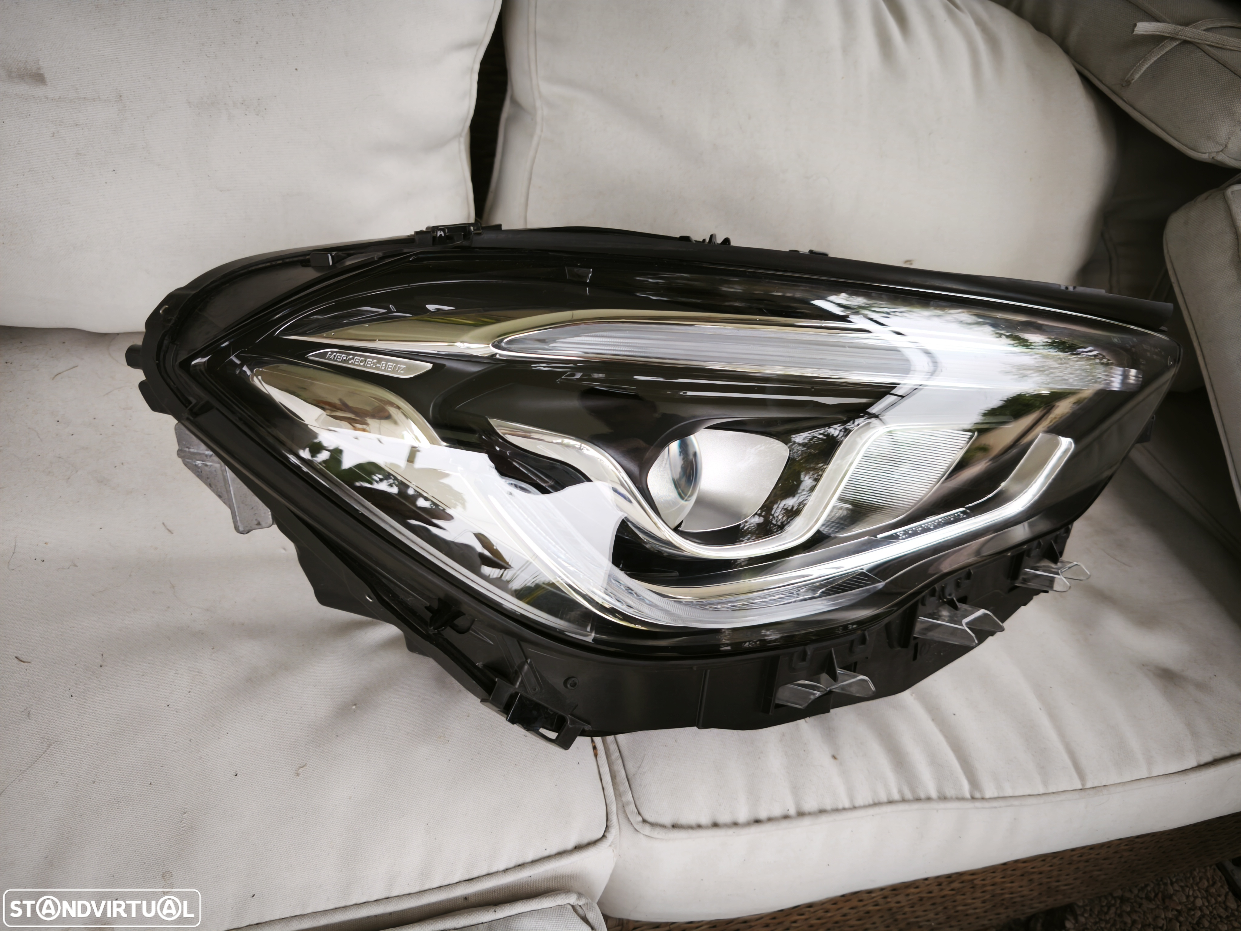Farol direito full Led performance Mercedes GLA 247 - 2