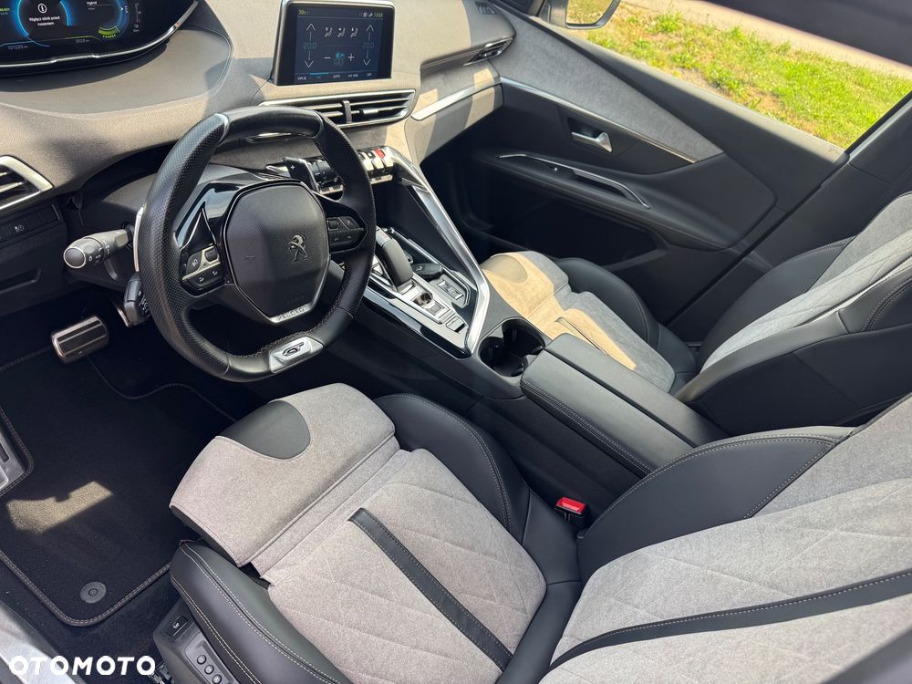 Peugeot 3008 1.6 PureTech Hybrid4 PHEV Allure Pack S&S EAT8 - 9