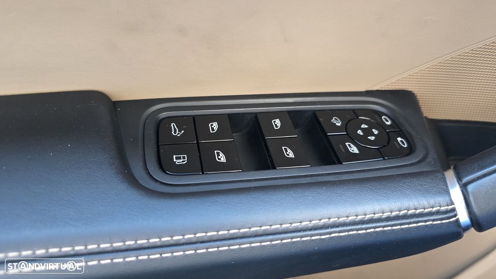 Porsche Cayenne - 31