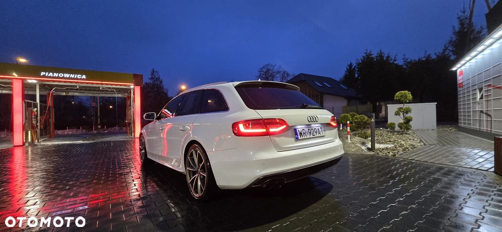 Audi A4 Avant 2.0 TDI Quattro Line S tronic - 2