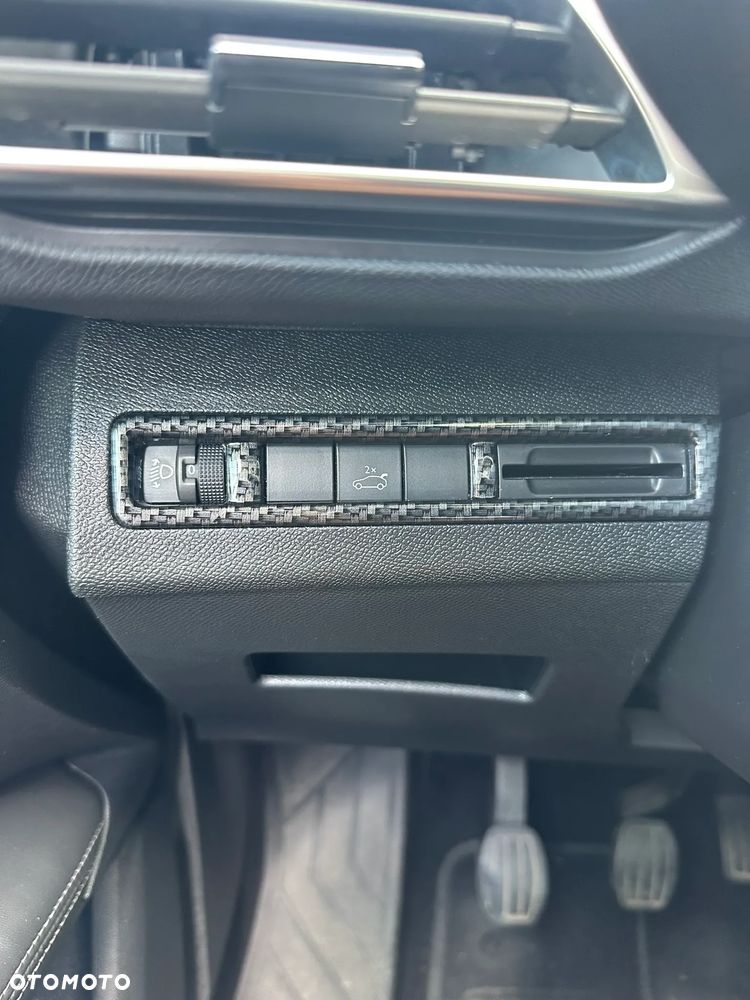 Peugeot 3008 PureTech 130 Stop & Start GPF Allure Business-Paket - 34