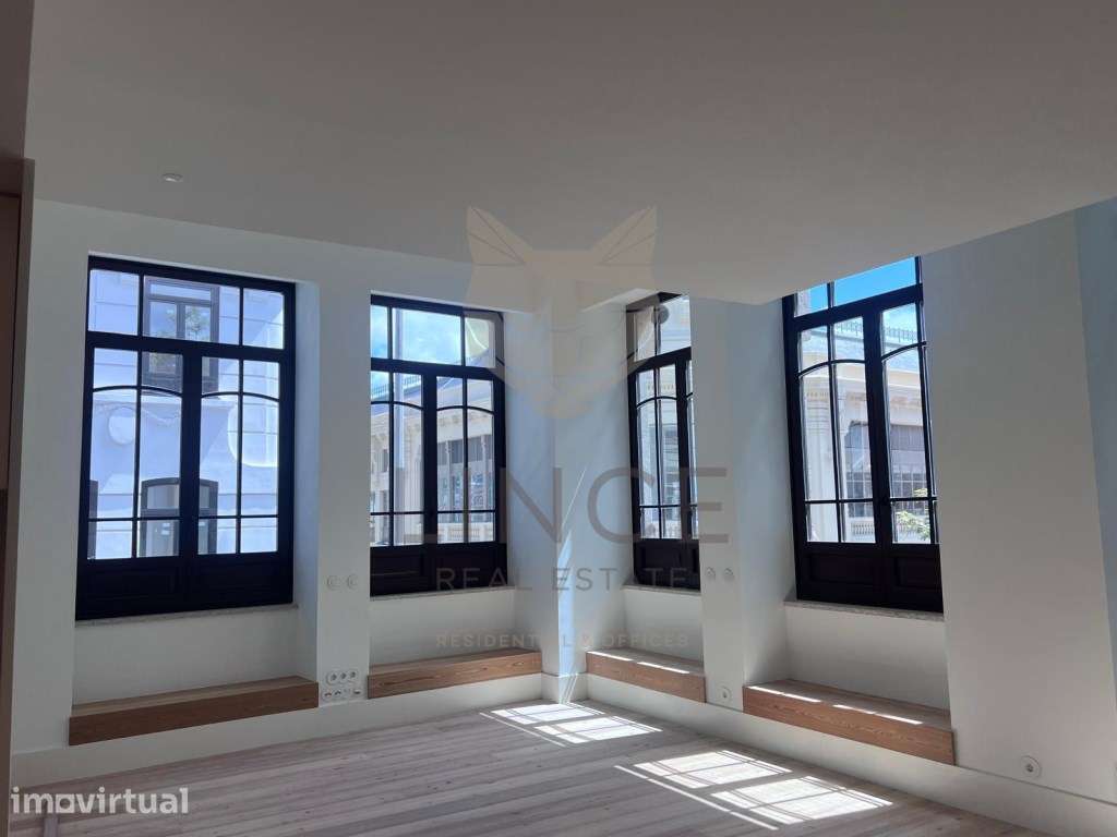 Apartamento T3 em prédio emblemático no centro da cidade, Porto - Grande imagem: 3/28