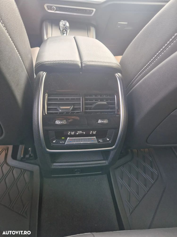BMW X5 M M50i - 6