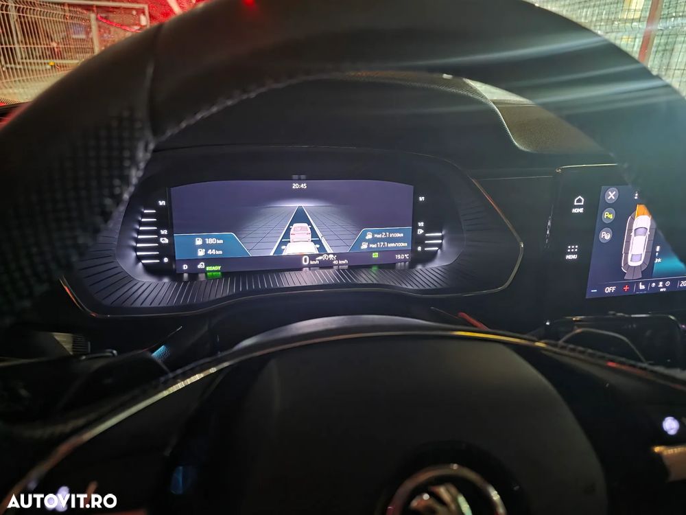 SKODA Octavia 2021 — imagine 3