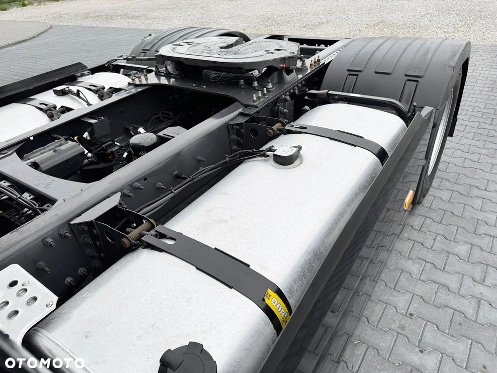 Renault T 520 / ACC / HIGH CAB  / NOWE OPONY MICHELIN / KLIMA POSTOJOWA / OBRACANY FOTEL / Z NIEMIEC - 16