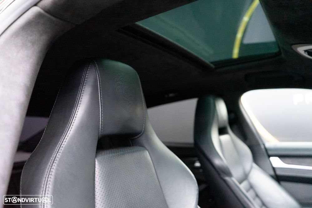 Porsche Panamera Turbo PDK - 51