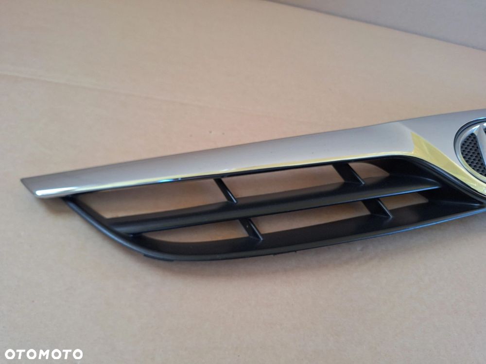HYUNDAI i20 I GRILL ATRAPA+ KRATKA ŚRODKOWA W ZDERZAK PRZÓD 86561-J1000 86351-1J000 - 5