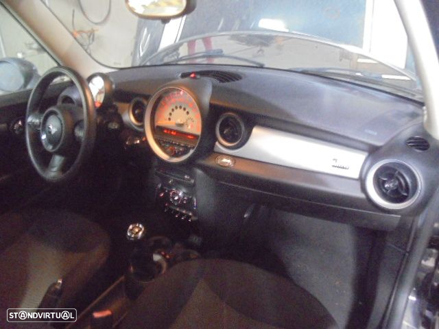 Carro MOT: N16B16A MINI MINI 2 R56 2013 1.6I 75CV 3P PRETO GASOLINA - 3