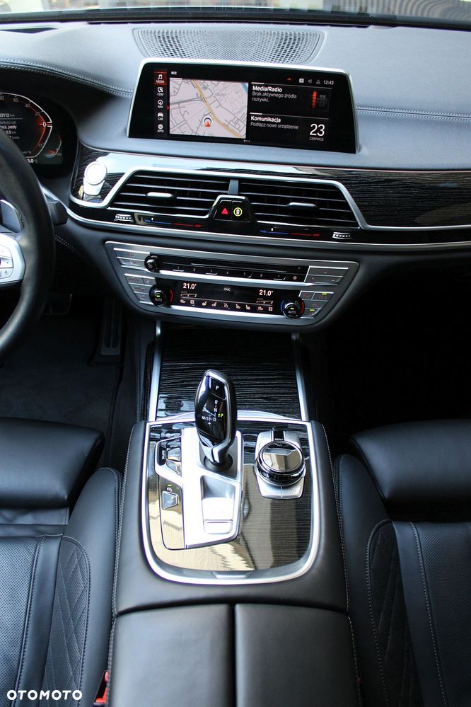 BMW Seria 7 730d xDrive mHEV sport - 24