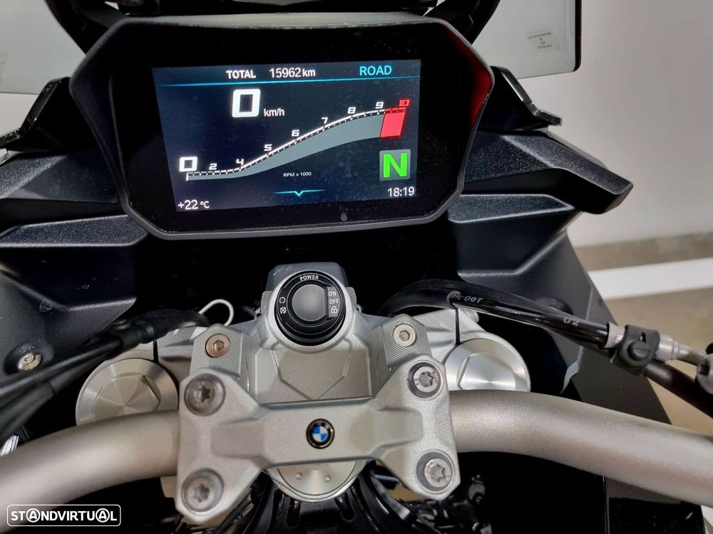 BMW F 900 XR 900 XR Triple Black - 9