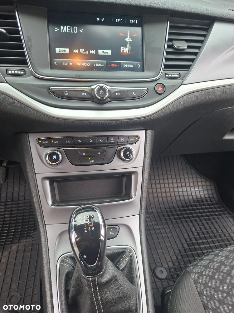 Opel Astra 1.6 CDTI Enjoy - 10