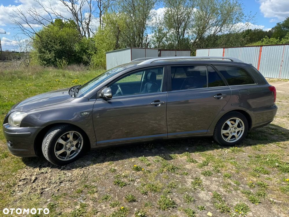 Toyota Avensis 2.2 D-4D Prestige - 2