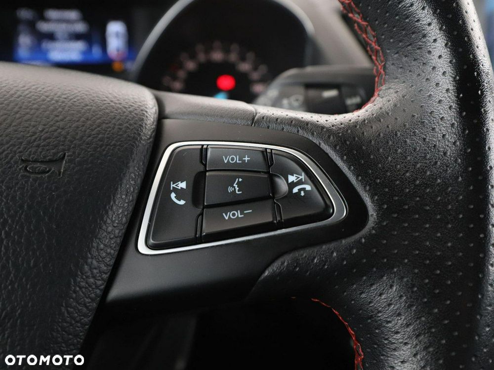 Ford Kuga 1.5 EcoBoost 2x4 ST-Line - 31