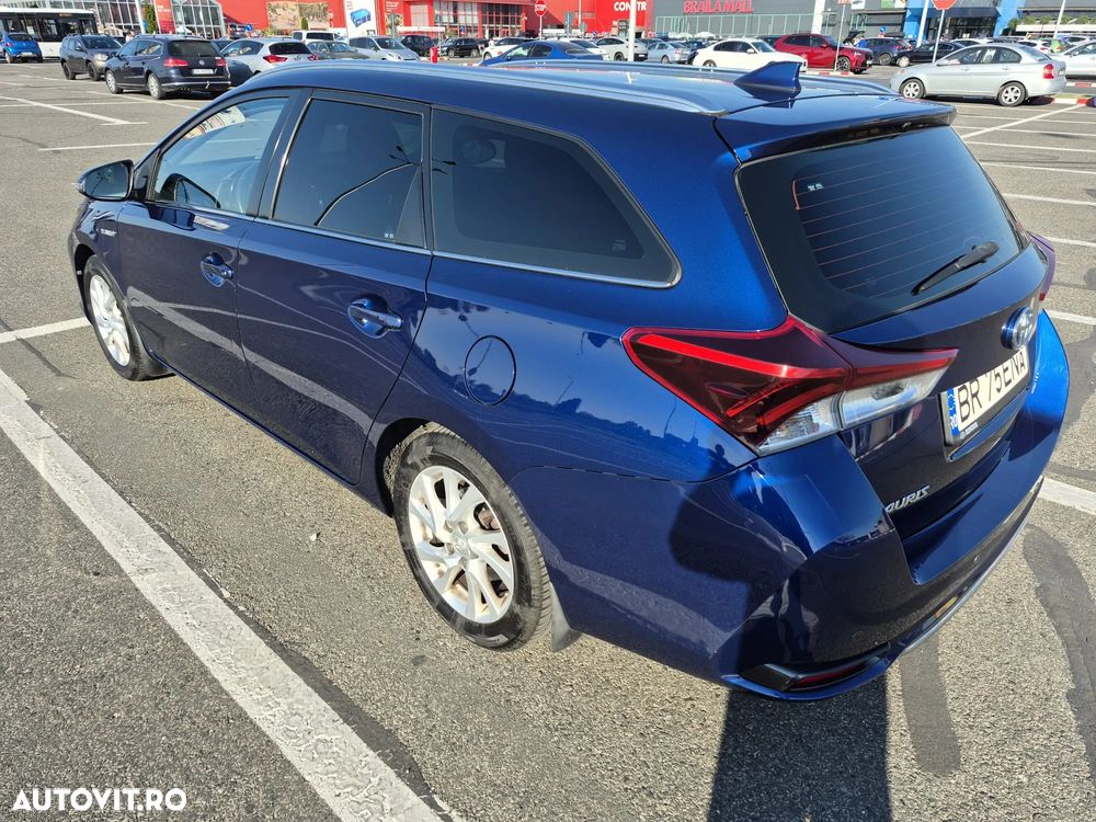 Toyota Auris 1.8 L VVT-i HSD Luna - 8