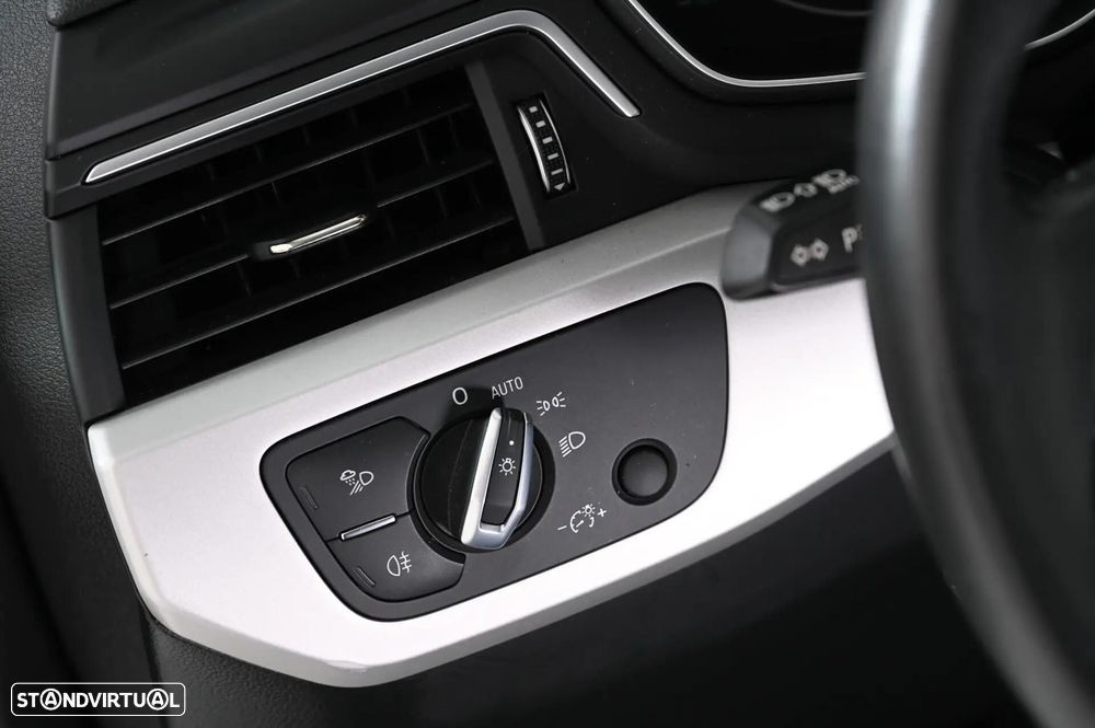 Audi A4 40 TDI S tronic - 25