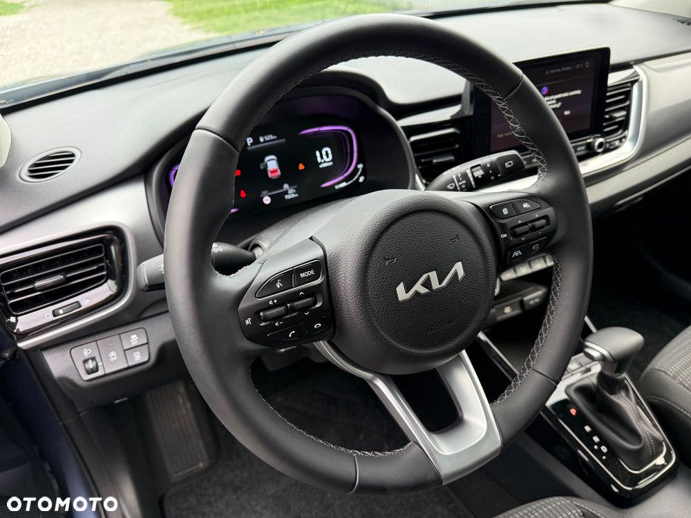 Kia Stonic 1.0 T-GDI 100 OPF DCT7 Vision - 10