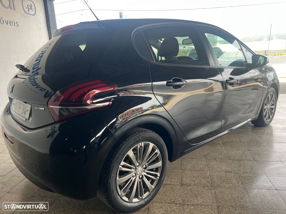 Peugeot 208 1.2 PureTech Style - 5