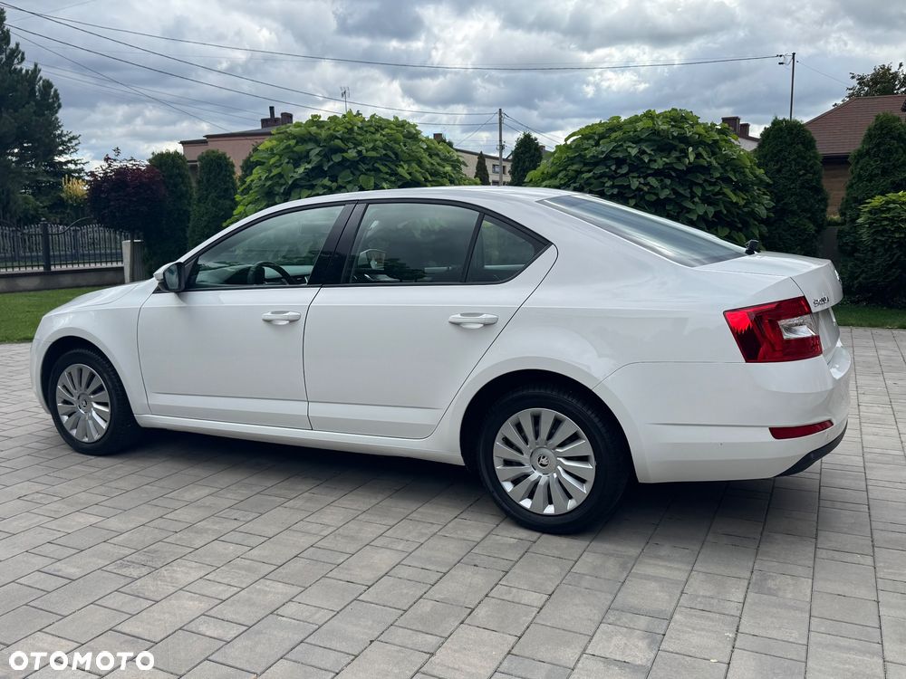 Skoda Octavia 1.6 TDI Ambiente - 3