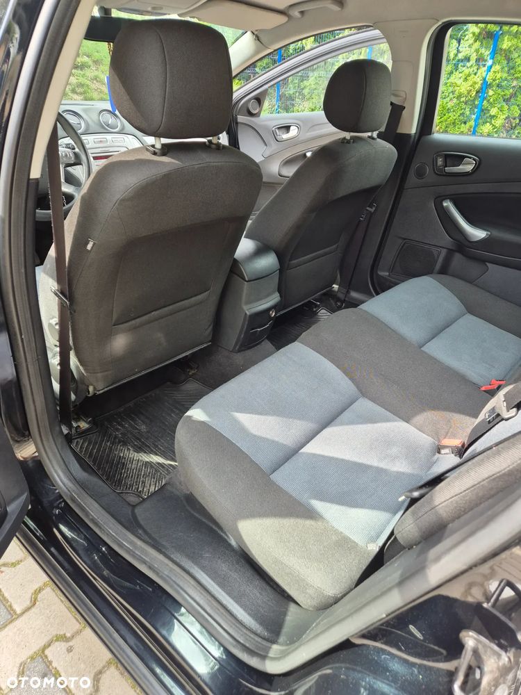 Ford Mondeo 2.0 TDCi Ambiente - 6